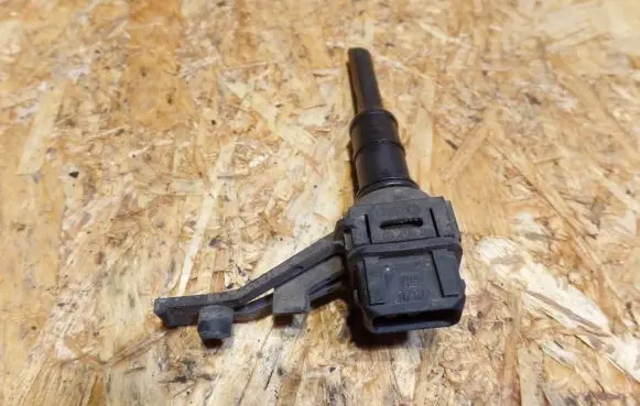 Audi A4 S4 B6 8E 8H Speed sensor (speedometer sensor) 012409191D