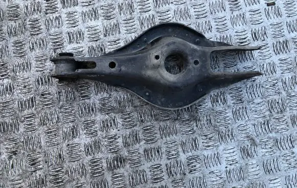 BMW 2 F22 F23 Rear control arm 6867540