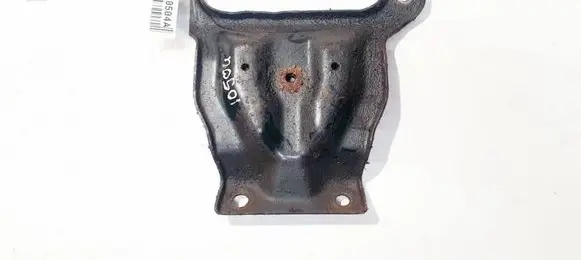 Engine mounting bracket