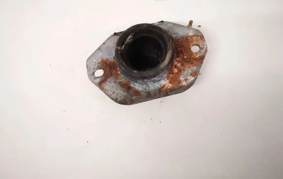 Opel Vivaro Engine mount bracket 8200065989a