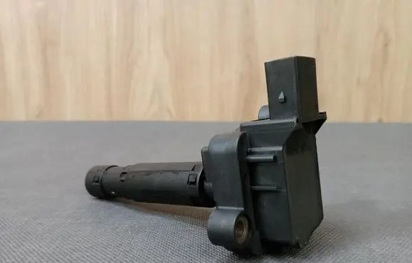 Mercedes-Benz E A207 High voltage ignition coil 0001502580 A0001502580