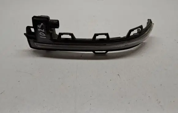 BMW X5 G05 Mirror indicator light 7441439 63137441439