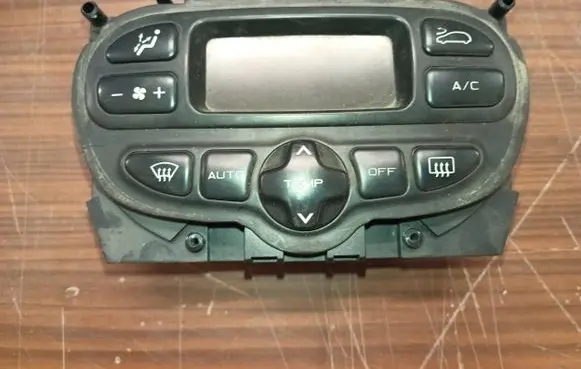 Citroen Xsara Picasso Climate control unit 96450543xt