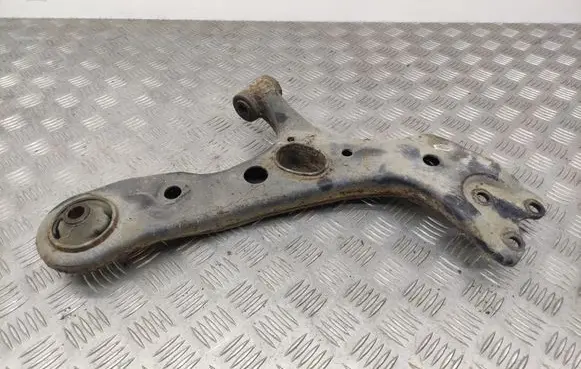 Toyota RAV 4 (XA30) Front lower control arm/wishbone