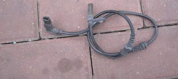 Mercedes-Benz C W204 ABS brake wheel speed sensor 2045400117