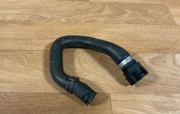 BMW 5 E60 E61 Engine coolant pipe/hose