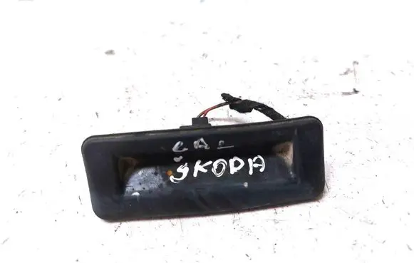 Skoda Superb B6 (3T) Tailgate opening switch 5J0827229