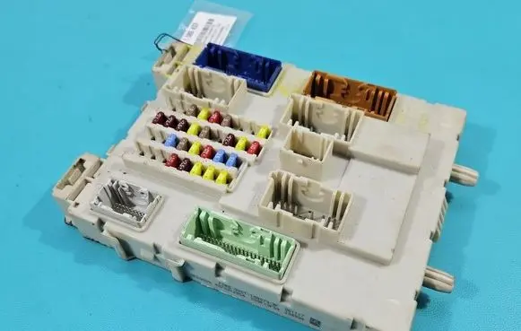 Ford Focus Central body control module GV6T14A073BF IMPRK1580437