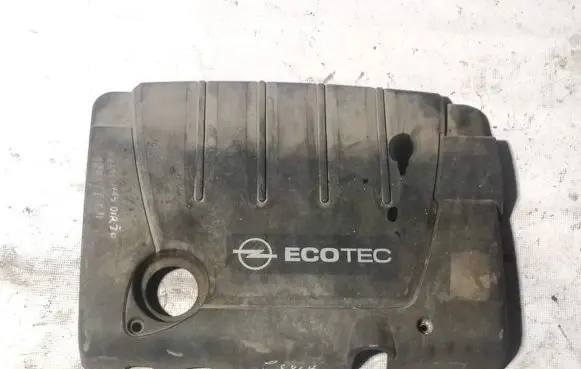 Opel Zafira B Engine cover (trim) 55558383 315829598