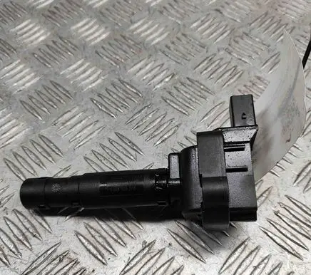 Mercedes-Benz C W204 High voltage ignition coil A0040100042 A0001501580