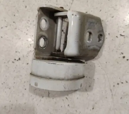Renault Megane II Rear door lower hinge
