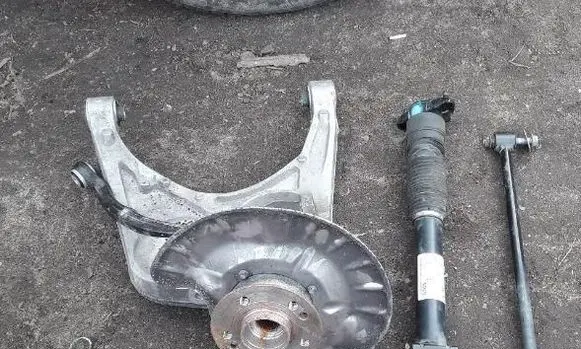 Mercedes-Benz ML W166 Rear wheel hub A1663570105