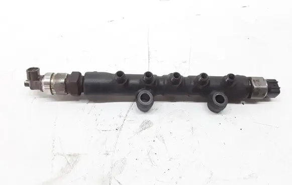 Toyota Avensis T250 Fuel main line pipe