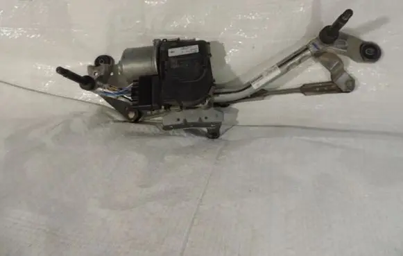 Ford Fiesta Front wiper linkage and motor H1BB17504AD