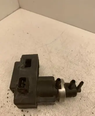 Audi A6 S6 C5 4B Vacuum valve 059906627 00T132 72190322