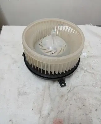 Chrysler Pacifica Heater fan/blower 16478217