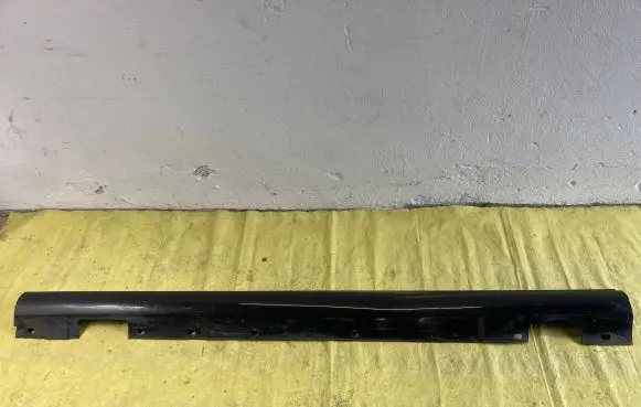 Mercedes-Benz C W204 Sill A2046981354