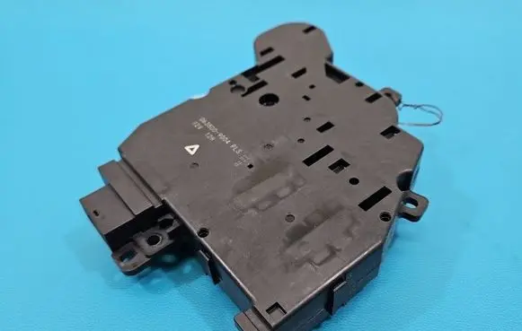 Toyota Corolla E210 E21 A/C air flow flap actuator/motor 0638009004 IMPRK1598330