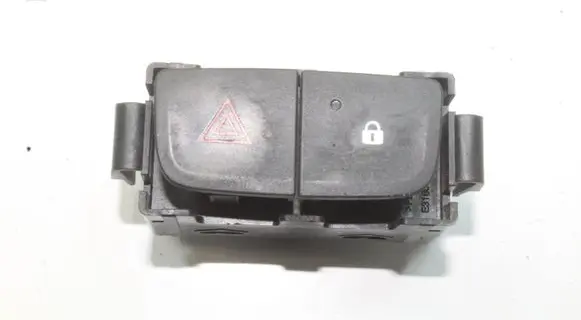 Renault Trafic III (X82) Hazard light switch