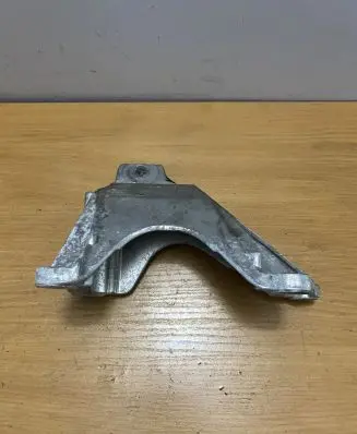 BMW 1 F20 F21 Engine mounting bracket 2289304