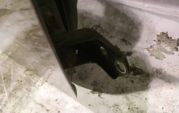Mazda 2 Front door upper hinge