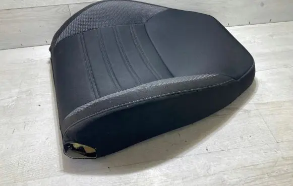 Skoda Octavia Mk3 (5E) Seat trim 5e0963557a