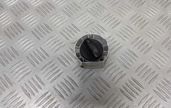 Skoda Octavia Mk2 (1Z) Light switch 1Z0941431C