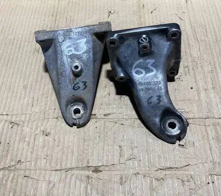 Mercedes-Benz E W124 Engine mount bracket 6012233004 601223112804