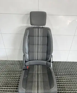 Volkswagen Touran II Rear seat 