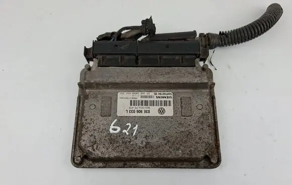 Volkswagen Polo Engine control unit/module 03E906033L 5WP4019405