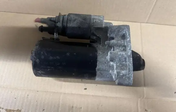 Mini One - Cooper Coupe R56 Starter motor 7589354