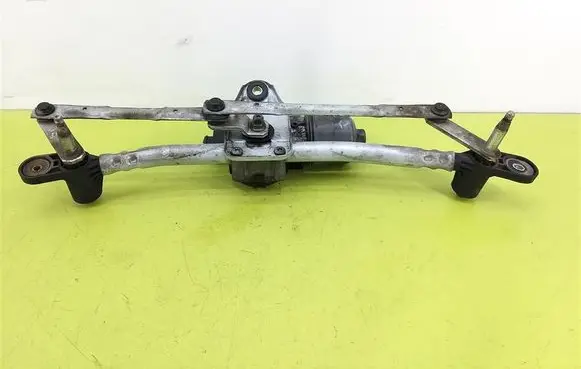 Front wiper linkage