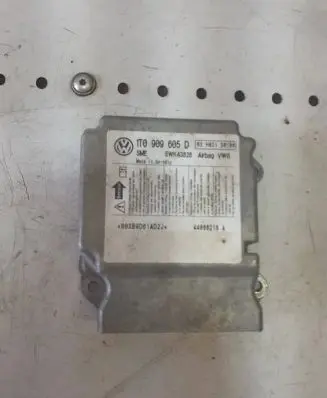 Volkswagen Touran I Airbag control unit/module 1T0909605D