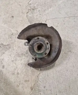 Citroen C4 II Picasso Rear wheel hub spindle/knuckle 