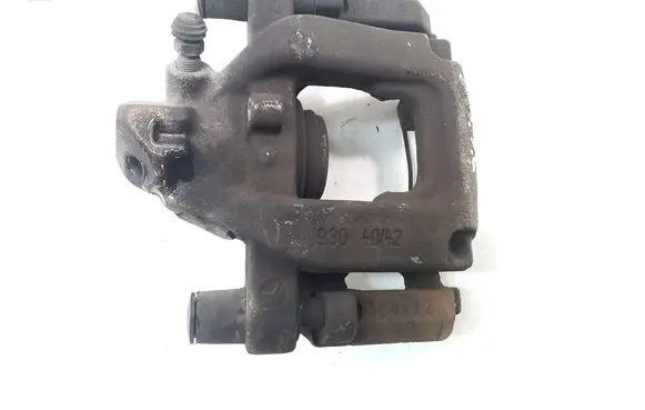 Mercedes-Benz GLK (X204) Rear brake caliper A2044231281