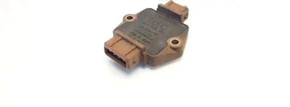 Audi A6 S6 C5 4B Ignition amplifier control unit 4A0905351