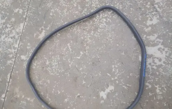 Renault Captur Rear door rubber seal (on body) 