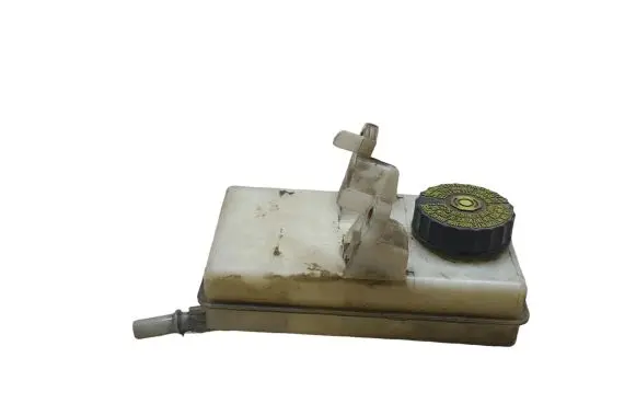 Brake fluid reservoir