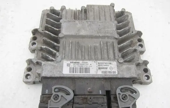 Renault Laguna III Engine control unit/module S122326132A