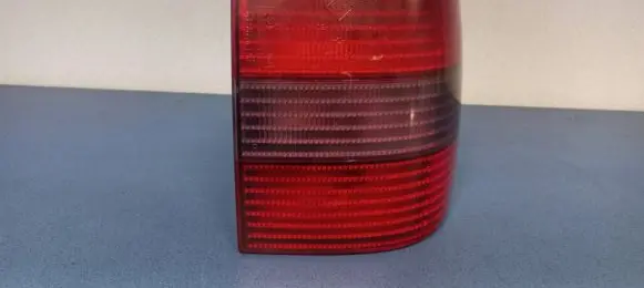 Volkswagen PASSAT B4 Rear/tail lights 394125