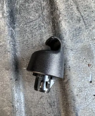 Infiniti M30 Sun visor clip/hook/bracket 8520147