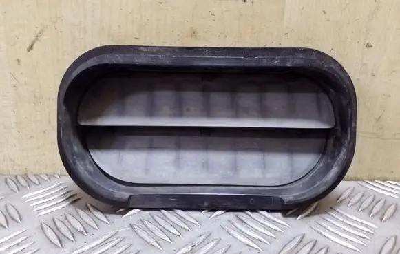 Volkswagen Polo V 6R Quarter panel pressure vent 6R0819465