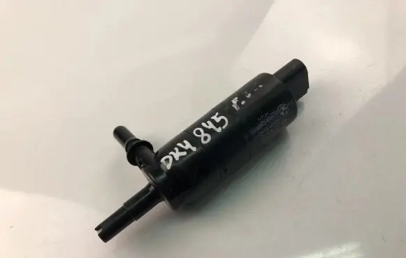 BMW 5 F10 F11 Headlight washer pump 7217792