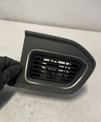 Renault Master III Dashboard air vent grill cover trim 682608971R