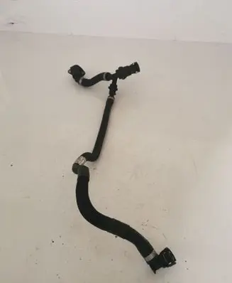 BMW 5 F10 F11 Engine coolant pipe/hose 8647299