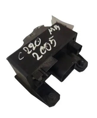 Mercedes-Benz C W203 Glow plug pre-heat relay
