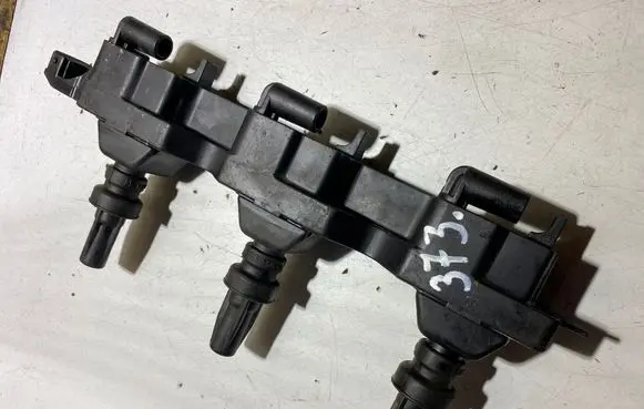 Renault Espace III High voltage ignition coil 2526086A