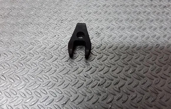 Jeep Cherokee Fuel Injector clamp holder