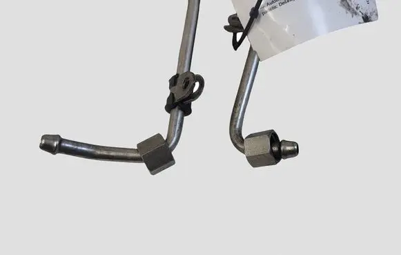 Audi Q5 SQ5 8R Fuel injector supply line/pipe