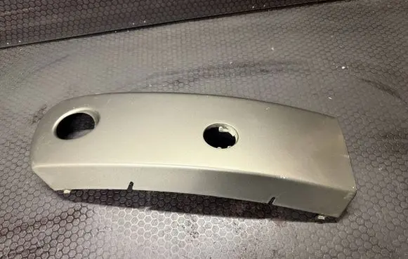 Front bumper splitter molding